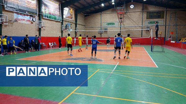 مسابقات والیبال بین مدرسه‌ای دانش‌آموزان ساوجبلاغ