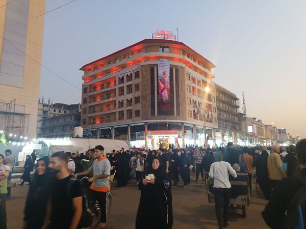 حضور زائران در مراسم پیاده‌روی اربعین حسینی