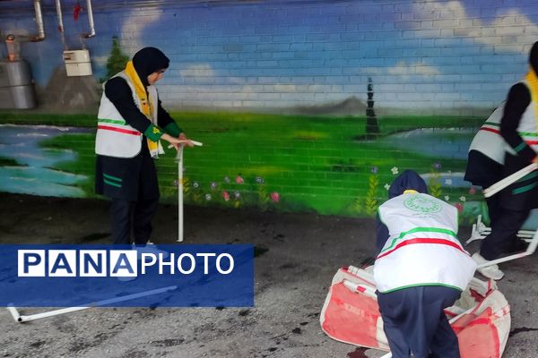 اجرای مانور زلزله در دبیرستان حاج علی اکبر گراشی ناحیه 3 شیراز