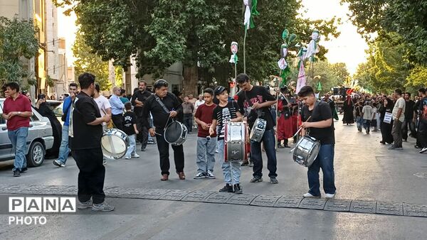 شور حسینی در نخستین روز صفر میزبان کاروان نمادین اسرای شام در تفرش 
