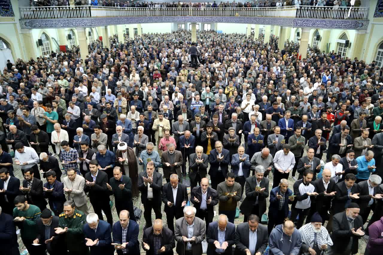 نماز عید فطر در همدان؛ سرود شکر و اتحاد