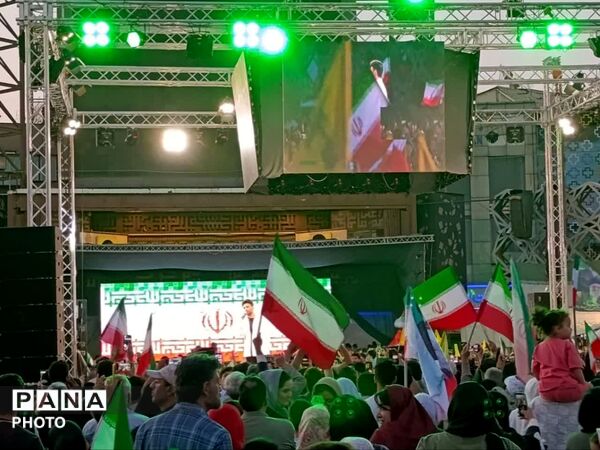 مهمانی ۱۰ کیلومتری؛ تجلی عشق به اهل‌بیت (ع) و نمادی از اتحاد