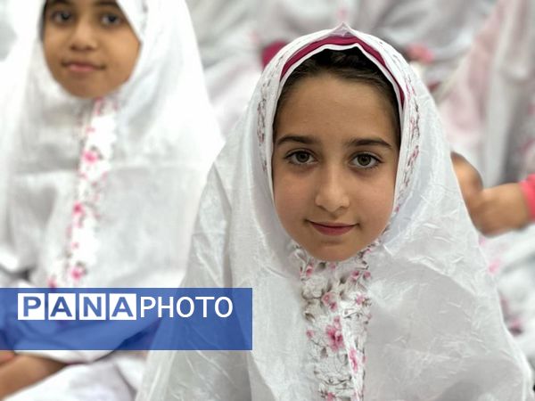 محفل انس با قرآن در دبستان دخترانه امید انقلاب بوشهر 