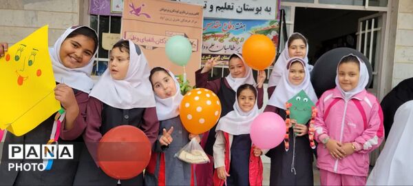 خنده‌هایی که از یاد نمی‌روند؛ کودکان قیدار و زرین‌آباد به یاد شهدای دانش‌آموز
