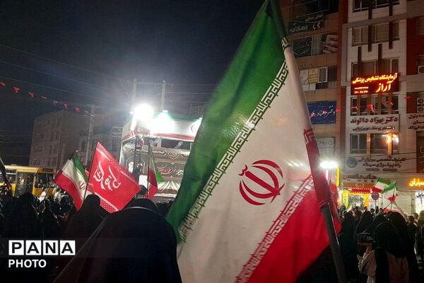 اجتماع باشکوه عظیم مردم غیور شهر قدس در میدان امام خامنه‌ای 