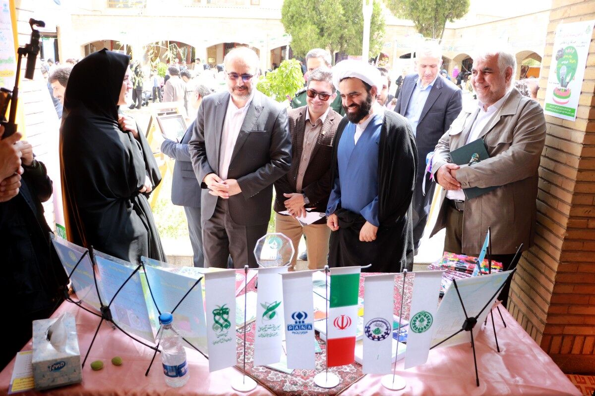 غرفه خبرگزاری پانا و سازمان دانش‌آموزی در مراسم افتتاحیه فعالیت‌های تابستانی