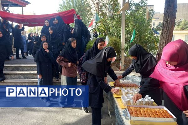 برگزاری جشن آغازین مهرماه در دبیرستان حضرت زینب(س) ناحیه یک شهرری