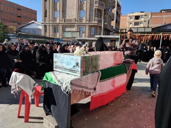 دبیرستان نجم میزبان پیکر یک شهید گمنام شد