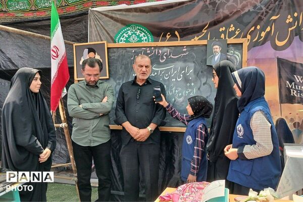 بازدید قائم مقام معاون وزیر سازمان دانش‌آموزی از فعالیت های موکب عشاق‌الحسین(ع)