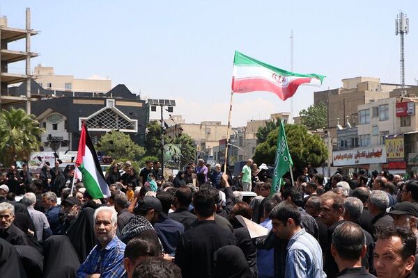 وداع با پیکر مطهر شهید حسین امیرعبدالهیان در شهرستان ری