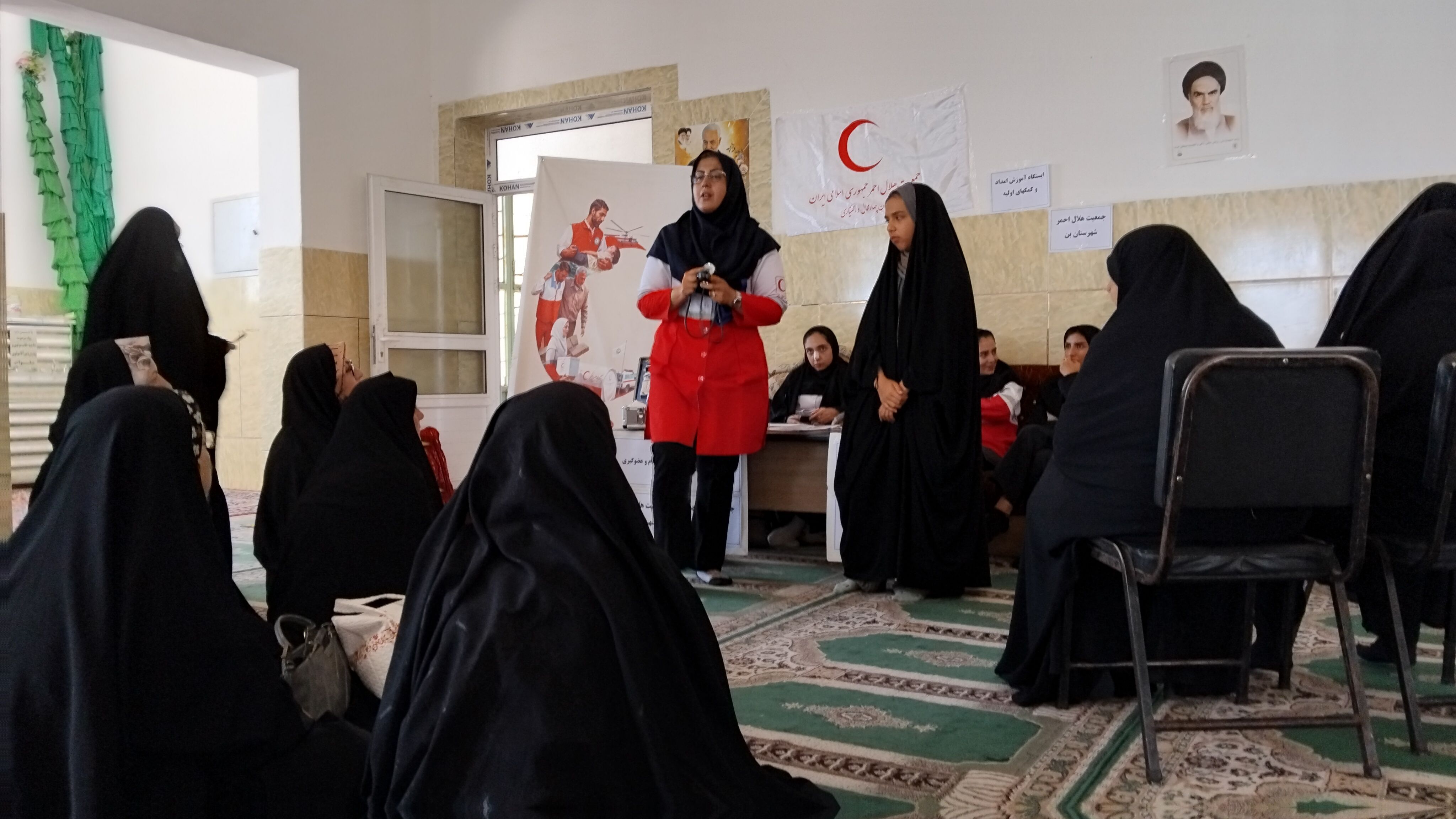 میز خدمت مسئولان در نماز جمعه شهر وردنجان