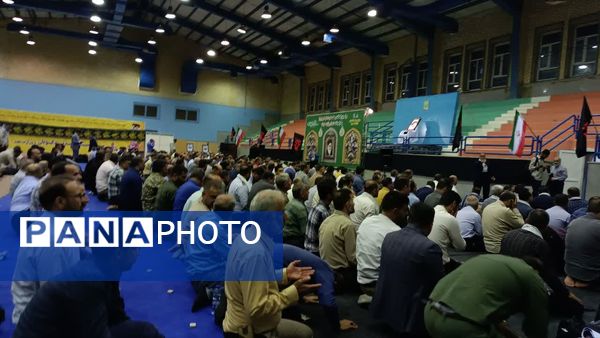 اعزام کارکنان صنعت نفت جنوب برای حضور در مراسم ارتحال امام (ره)