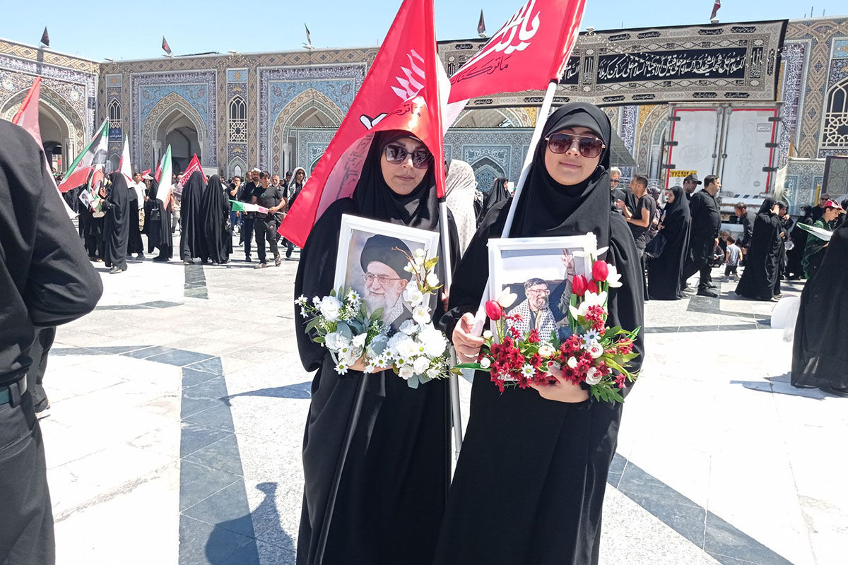 مشهد در سوگ؛ بدرقه باشکوه رهبر شهید انقلاب در جوار بارگاه رضوی/۲