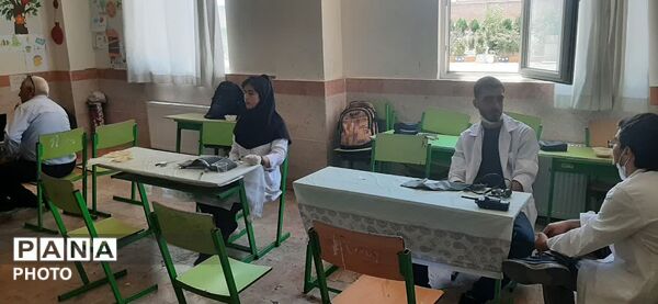 خدمات گسترده درمانی گروه‌های جهادی دانشجویی در منطقه  شهرک ابریشم چهار باغ ساوجبلاغ
