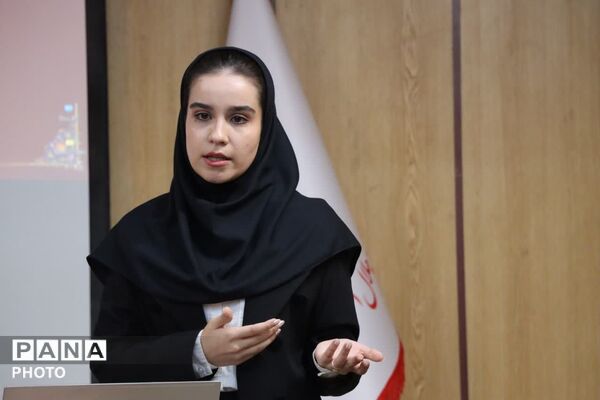 نشست صمیمانه مدیرعامل هلال‌احمر همدان با اعضای گروه رسانه «باور» 