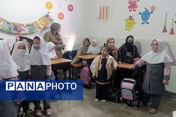 جشن میلاد حضرت فاطمه زهرا (س) در مدارس کهریزک 