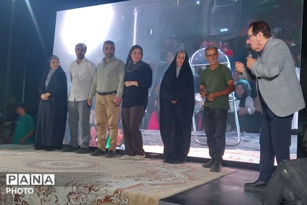 ولادت پیامبر نور و رحمت و امام دانش و حکمت