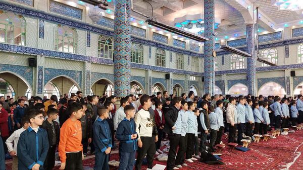 بزرگترین محفل دانش‌آموزی انس با قرآن کریم در مراغه