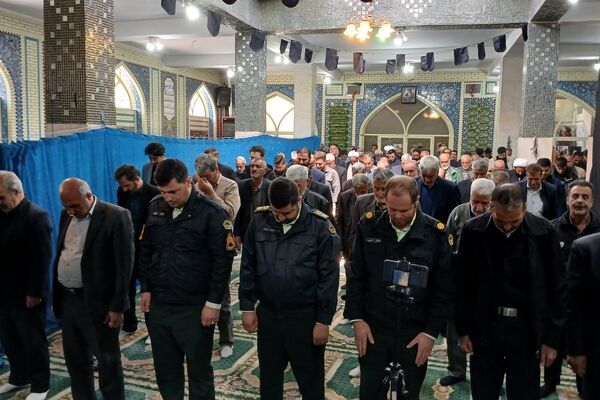 شکوه حضور در نماز جمعه شهرستان بن