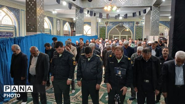 شکوه حضور در نماز جمعه شهرستان بن