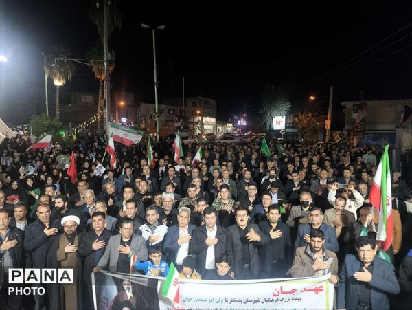 غبارروبی قبور مطهر شهدای دهزیار