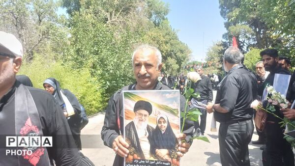 روایتی از مهر و ایثار با استقبال از خانواده شهدای میناب