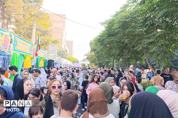 غرفه‌های مردمی صباشهر؛ ایستگاهی برای تلاقی هنر و عشق به ولایت