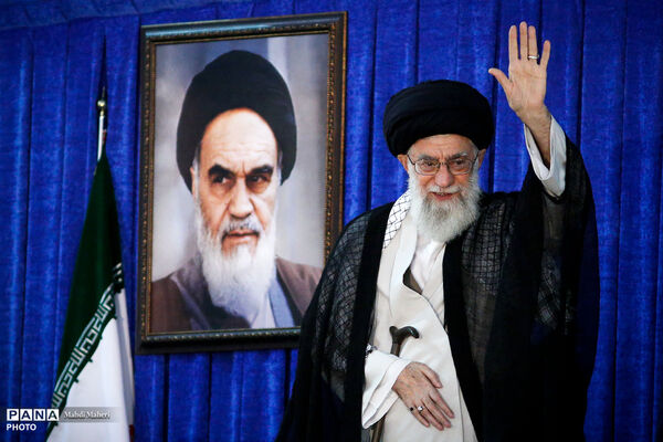 حضرت آیت‌الله العظمی شهید سیدعلی حسینی خامنه‌ای