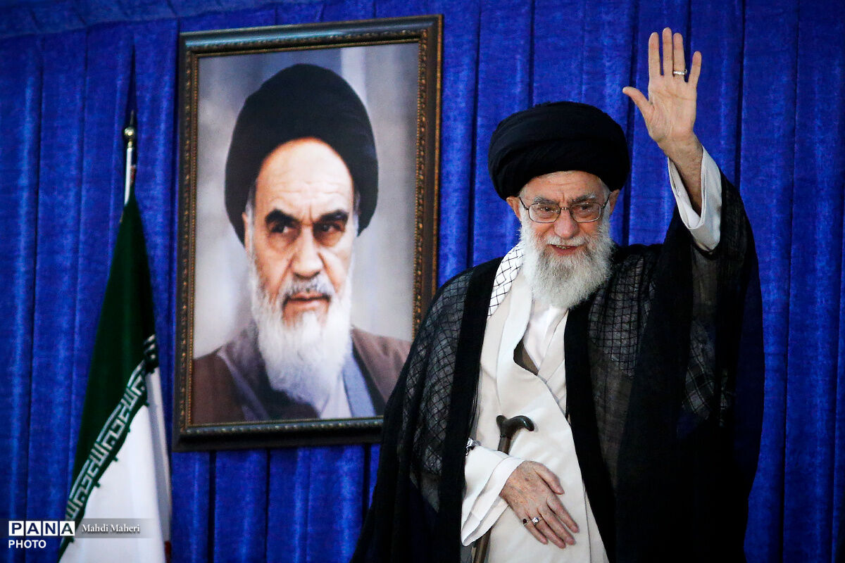 حضرت آیت‌الله العظمی شهید سیدعلی حسینی خامنه‌ای
