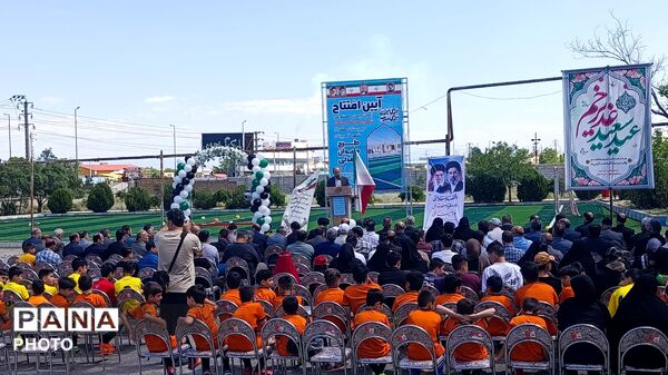 افتتاح زمین چمن مصنوعی شهدای جنگ رمضان در دبیرستان مقداد شهر لاهیجان 