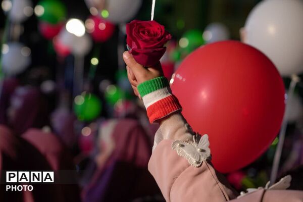 اولین جشن تکلیف دخترانه در تجمعات شبانه