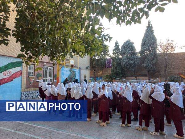 جلسه توجیهی  سفیران سلامت دبستان دخترانه شطیطه۲