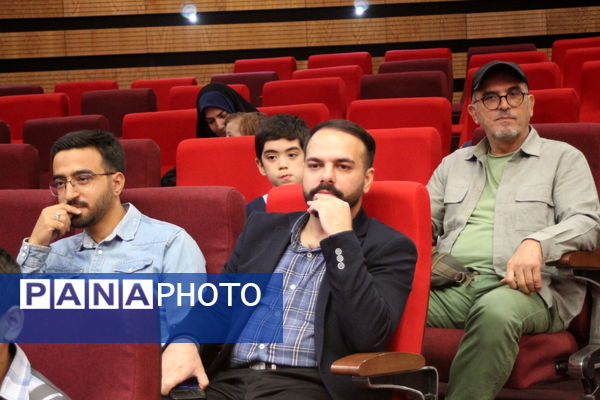  آیین تجلیل از برگزیدگان چهل و دومین دوره مسابقات فرهنگی و هنری دانش‌آموزان شهر تهران