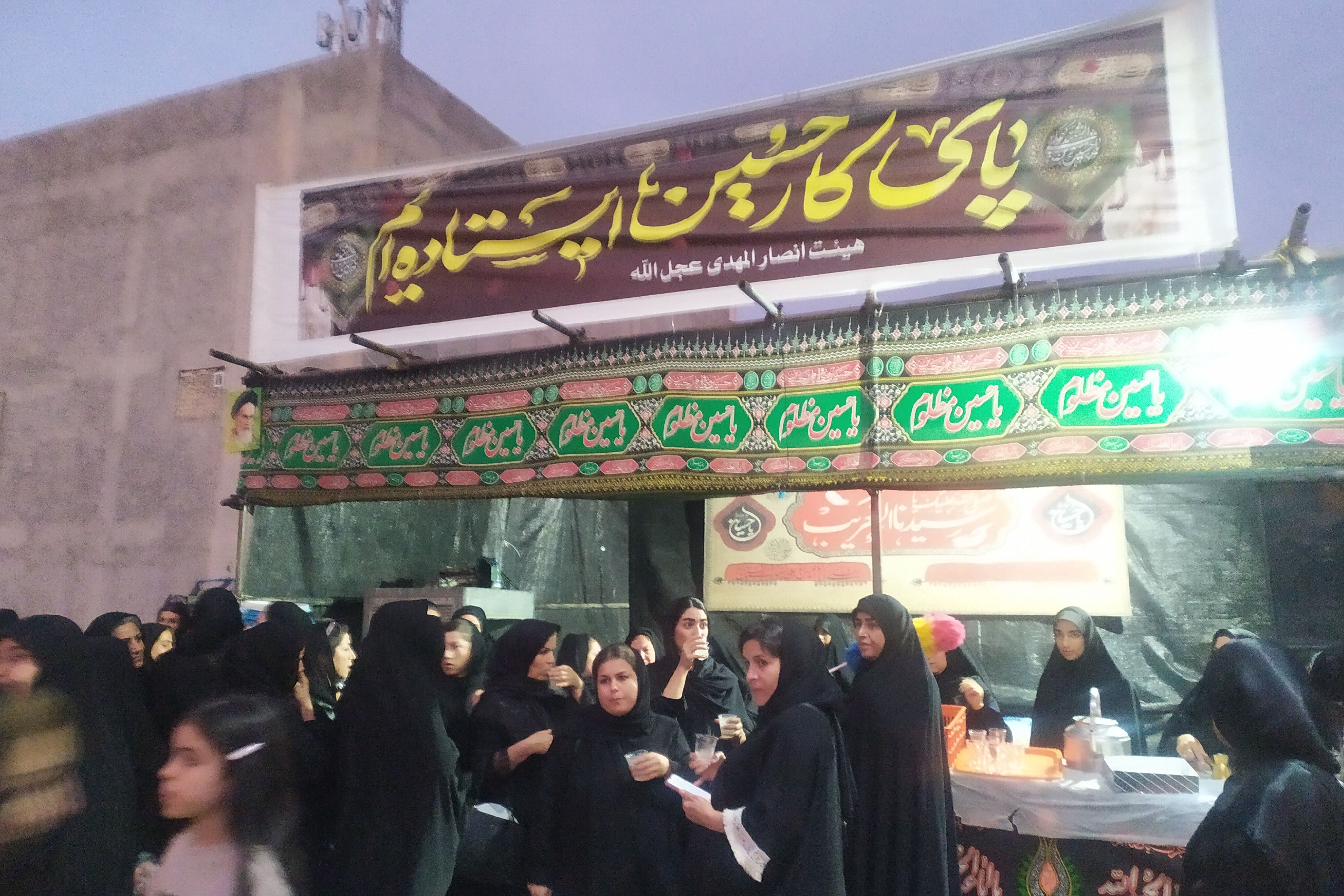 ندای لبیک یا حسین در روز عاشورا 