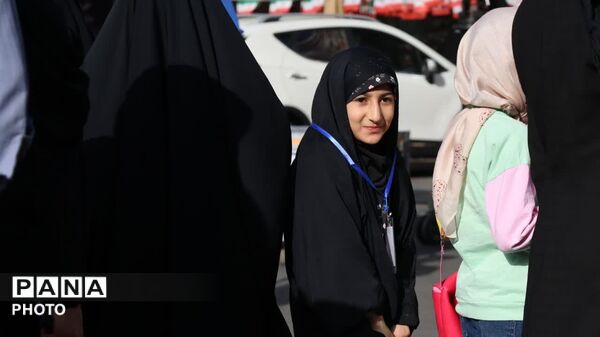 اولین جشن تکلیف دخترانه در تجمعات شبانه