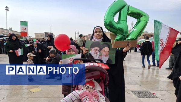 شکوه حضور نوجوانان در راهپیمایی 22 بهمن مردم قم