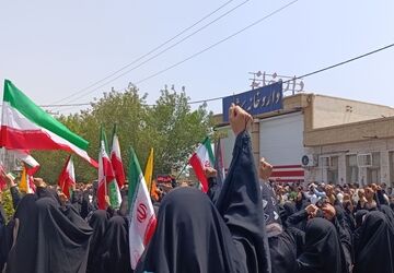 راهپیمایی جمعه‌ خشم و نصر در میناب