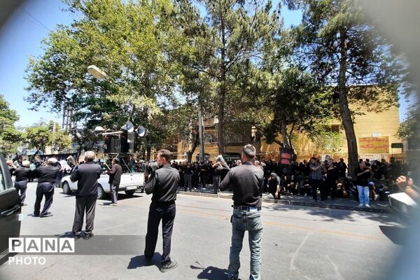 طنین نوای «یا حسین» در عاشورای حسینی  استان مرکزی 