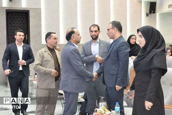گامی برای ارتقای تخصصی دبیران ریاضی ورامین