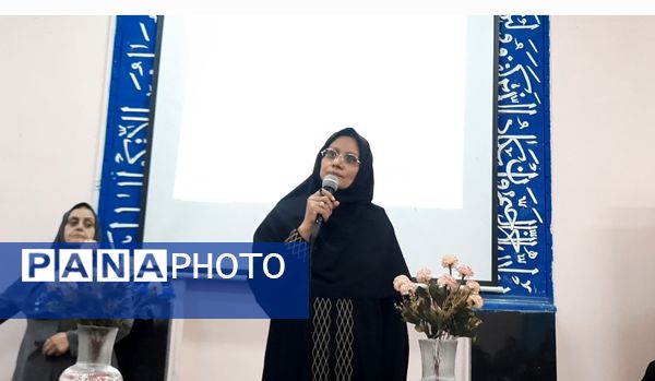  جلسه انجمن اولیا و مربیان در دبیرستان فرهنگیان ناحیه ۷مشهد 