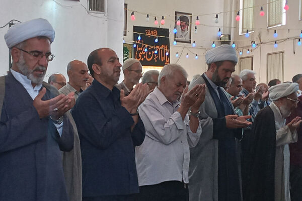 برگزاری نماز عید قربان در زرقان 