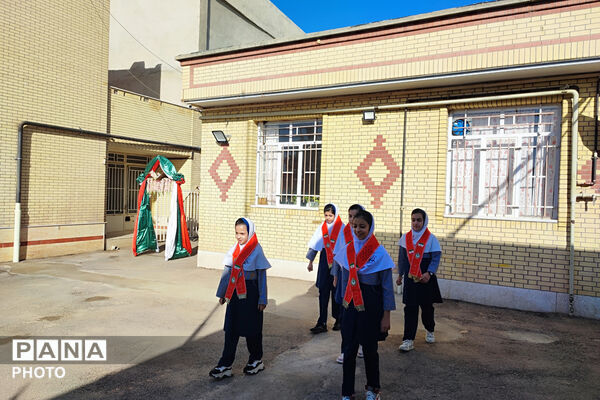 آغاز سال تحصیلی در دبستان ۲۲ بهمن آباده