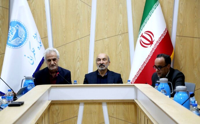 دلیل عدم تأثیرگذاری دانشگاه‌ها در حکمرانی کشور، احساس بی‌نیازی دولتمردان است
