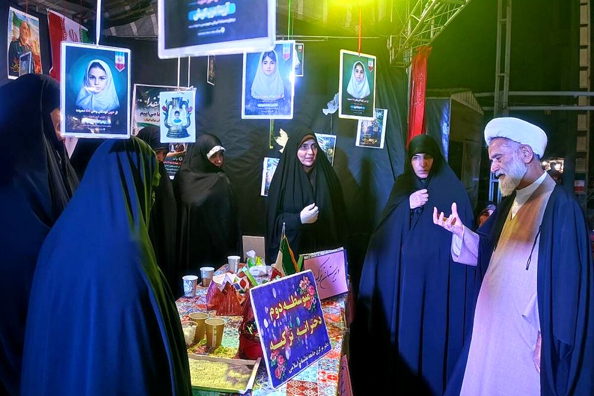 خدمت رسانی دانش‌آموزان و فرهنگیان دبیرستان تزکیه شهرری در موکب بسیج دانش آموزی 