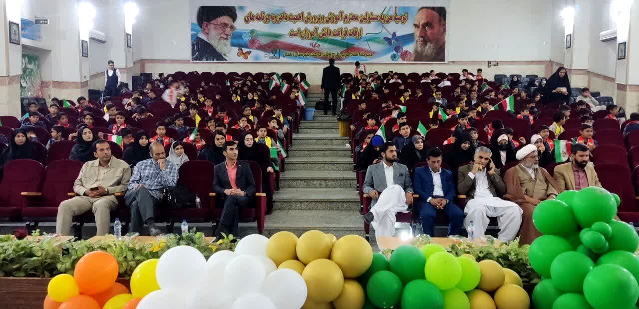 سازمان دانش آموزی نقش مهمی در اعتلای شخصیت تمام ساحتی دانش آموزان دارد