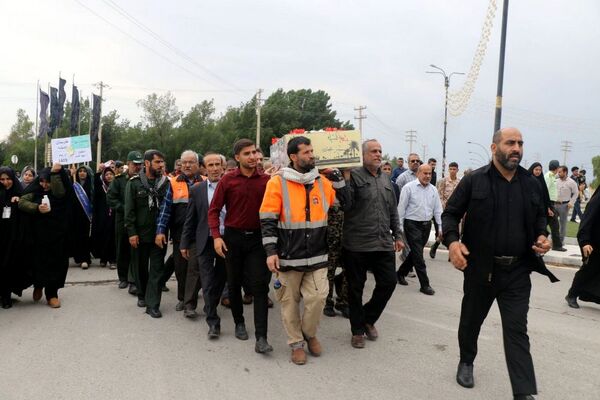 استقبال از پیکر مطهر شهید گمنام در اهرم تنگستان 