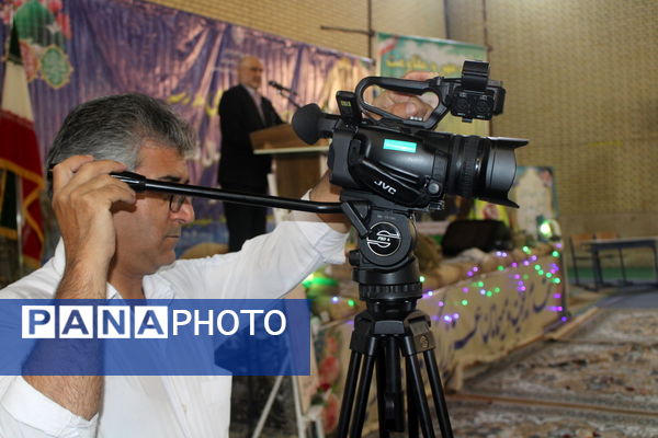 نواختن زنگ آغاز سال تحصیلی در دبیرستان شهیده سهام خیام  شاهد بوشهر