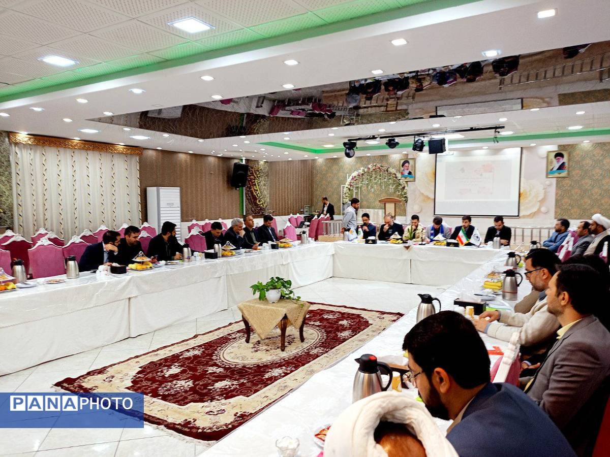 نشست هم‌اندیشی معاونان پرورشی و تربیت‌بدنی نواحی و مناطق استان خراسان رضوی