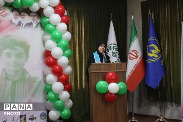 روایت تصویری از جشن عاطفه‌ها در مدرسه موحد زنجان