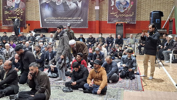 مراسم گرامیداشت نخستین سالگرد تدفین شهید گمنام در بوستان لاله قم
